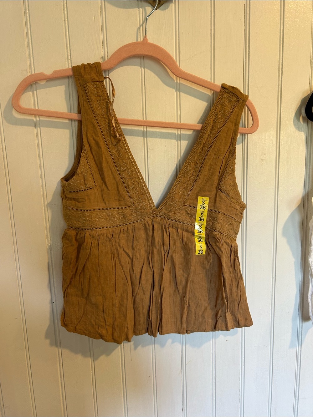 Sleeveless V-Neck Peplum Cami in Rust